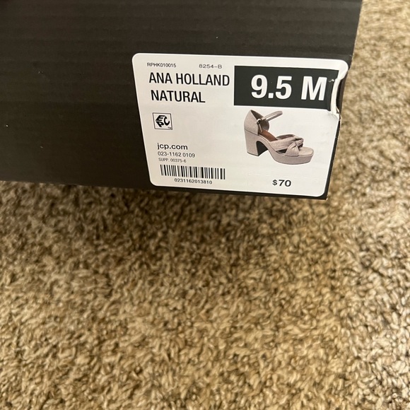 NEW a.n.a Womens Holland Heeled Sandals
Natural - Picture 6 of 13